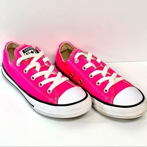 Converse All Star hot Pink Size 1 Low Top Sneakers Lace Up Youth Junior Shoes